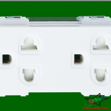 Ổ Cắm Đôi 3 Chấu Có Màn Che Panasonic